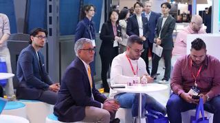 Od centrów danych do inteligentnych budynków | Globalna prezentacja innowacji w zakresie HVAC